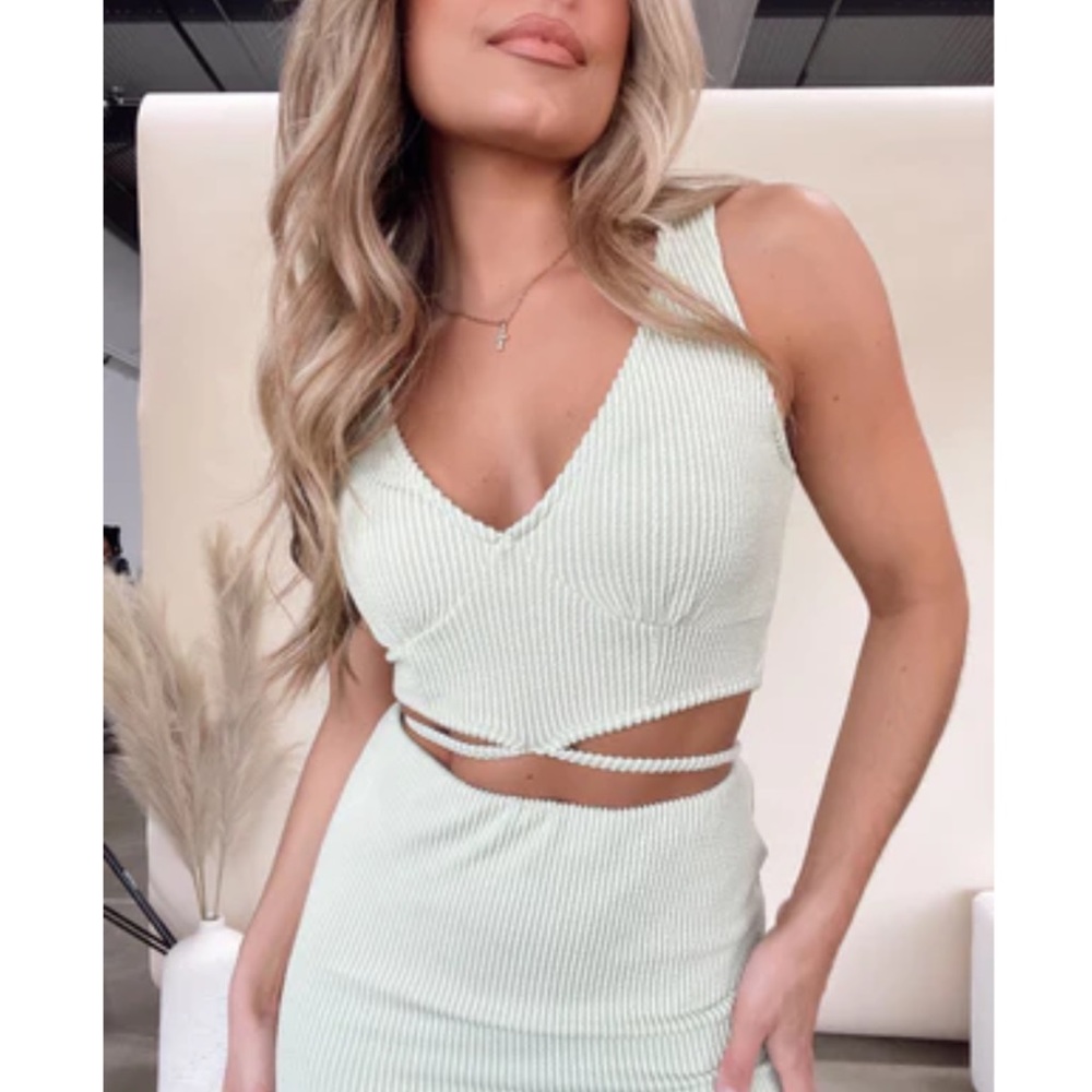 Lane 201 Green Cross Tie Crop Top
